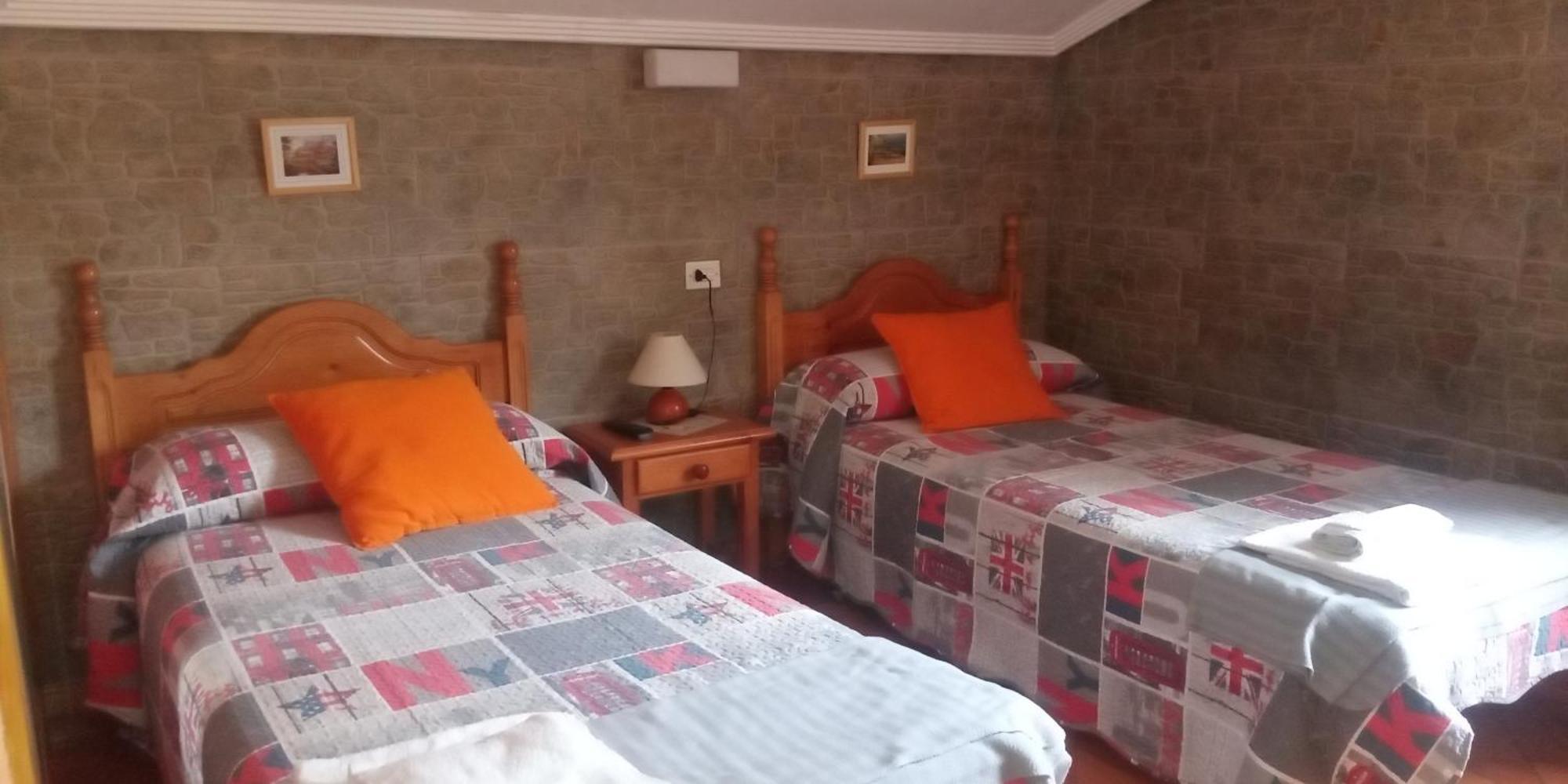 Hostal La Collada De Aralla Aralla de Luna Buitenkant foto