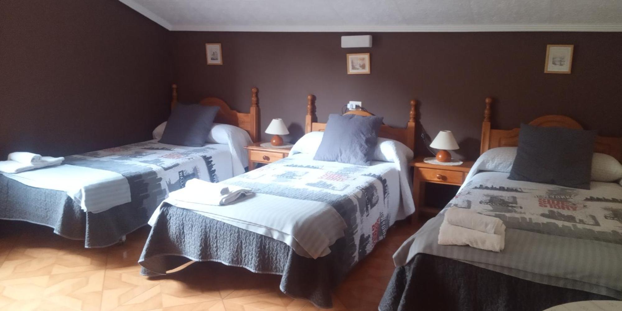 Hostal La Collada De Aralla Aralla de Luna Buitenkant foto